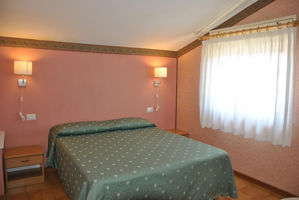 Hotel Il Roscio Attigliano Exterior foto