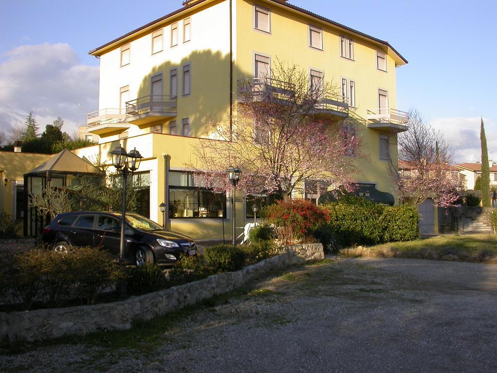 Hotel Il Roscio Attigliano Exterior foto