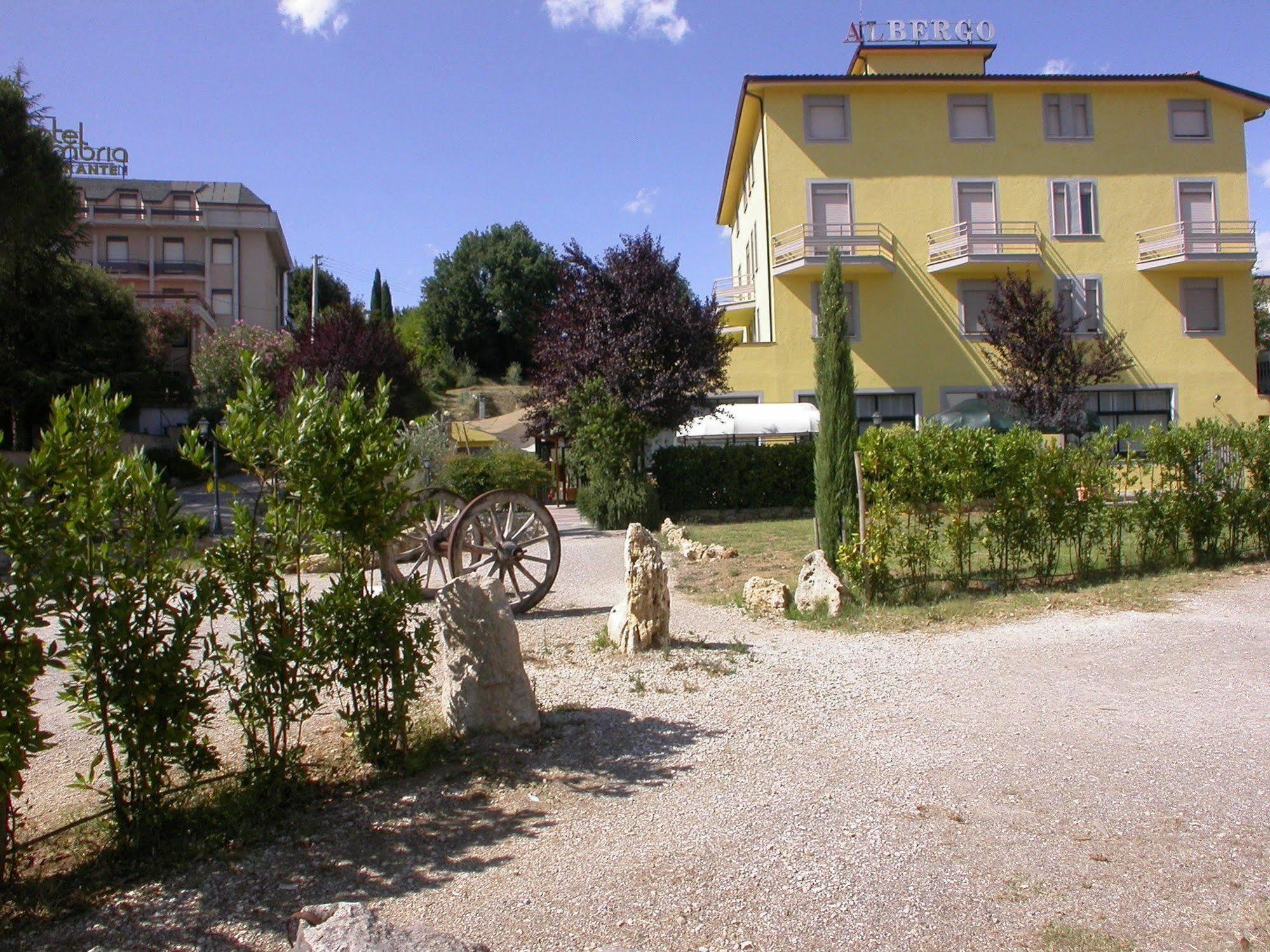 Hotel Il Roscio Attigliano Exterior foto