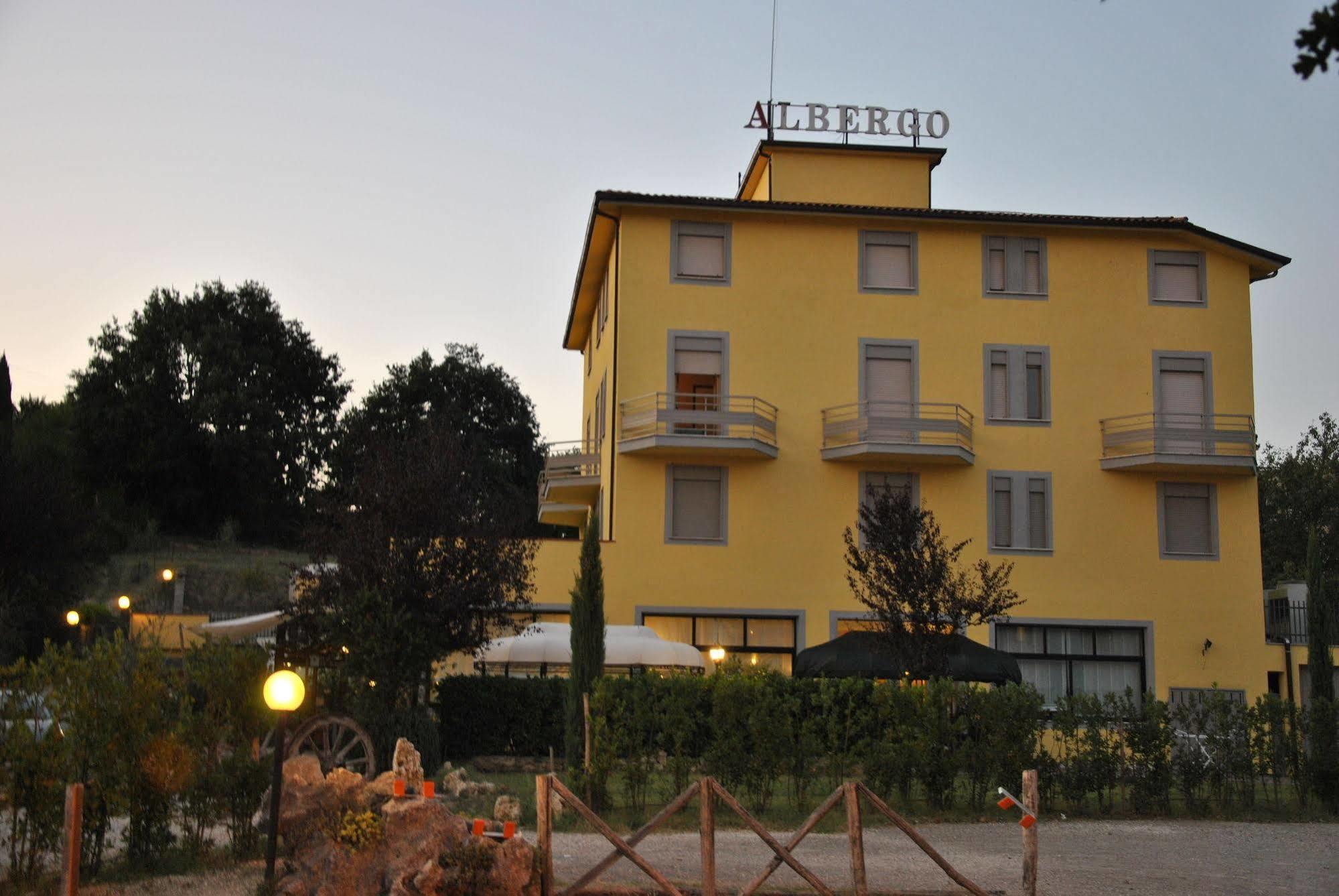 Hotel Il Roscio Attigliano Exterior foto